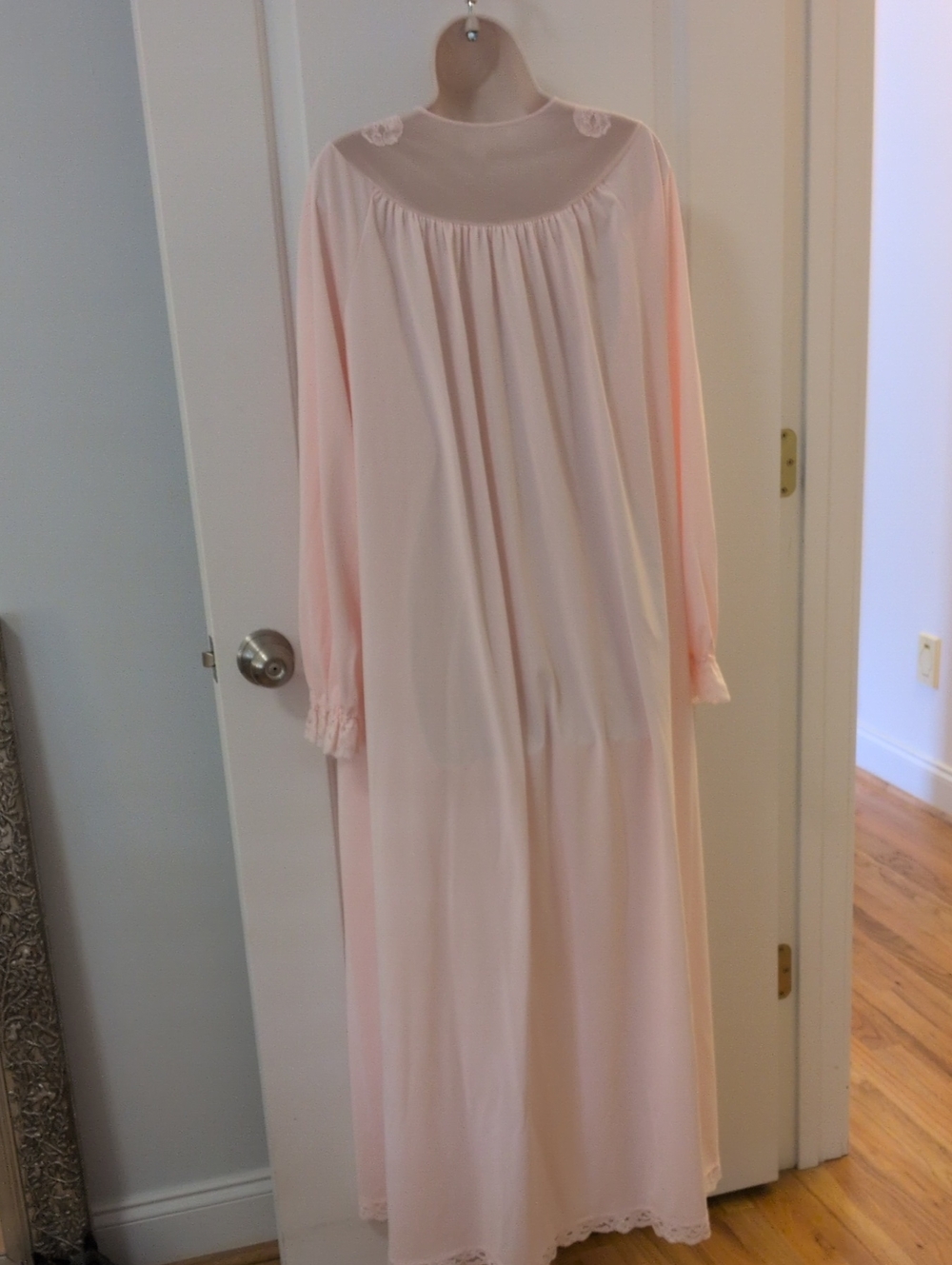 Shadowline Button Up Lace Detail Robe - Picture 5 of 9